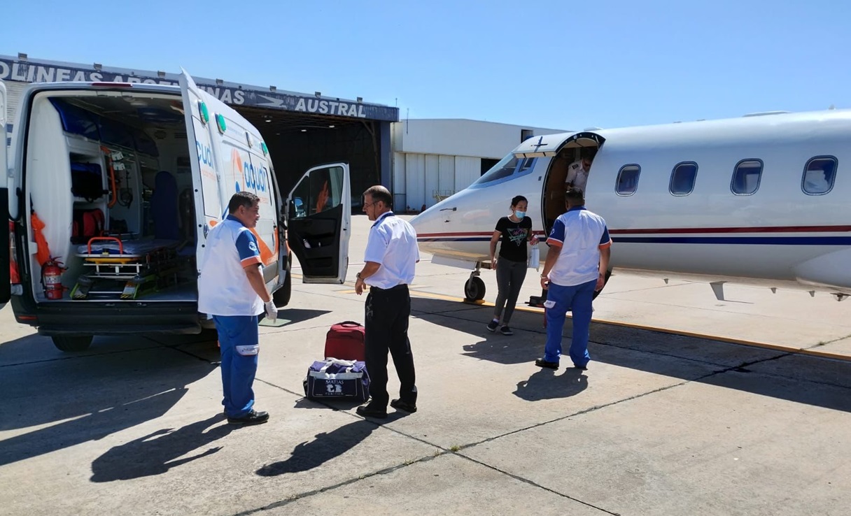 El avión sanitario de la provincia trasladó a un paciente al Hospital