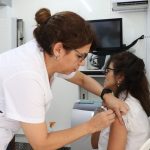 Minister of Health Visits Vaccination Operation in Caja Popular: Urges Public to Get Vaccinated