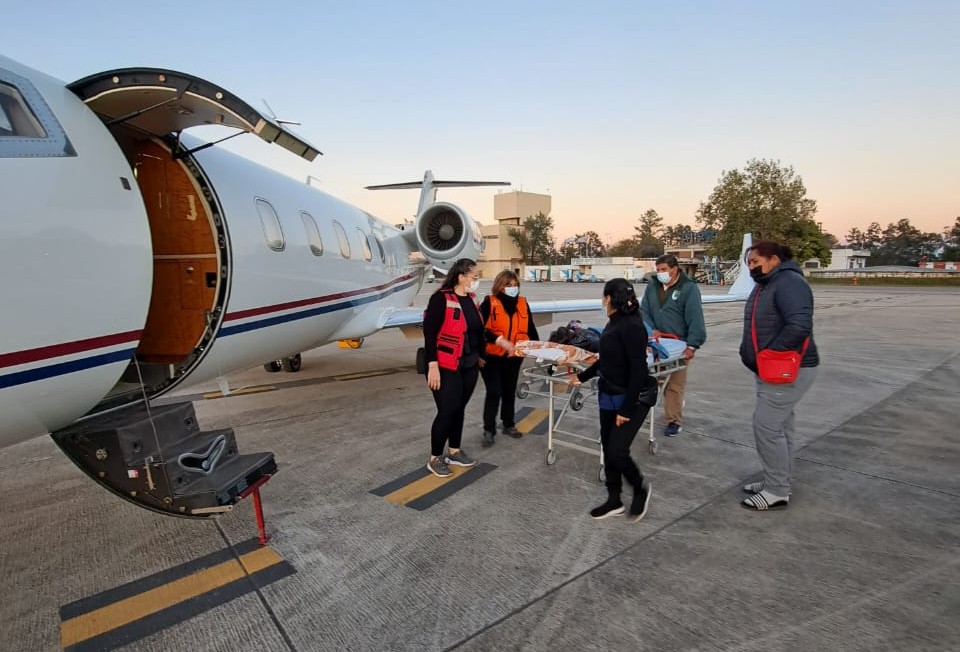 Se trasladó a un niño de 6 años mediante un vuelo sanitario MEDEVAC a Buenos Aires