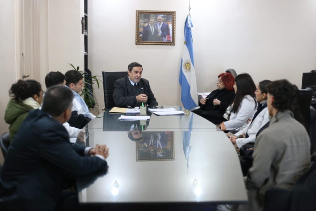 Tucumán recibe alumnos de medicina del mundo para una enriquecedora experiencia de rotación en servicios de especialidad