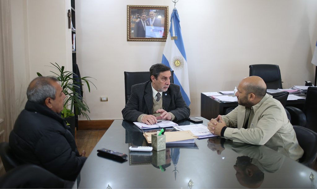 Medina Ruiz se reunió con autoridades comunales de Lamadrid y Taco Ralo para fortalecer la atención sanitaria