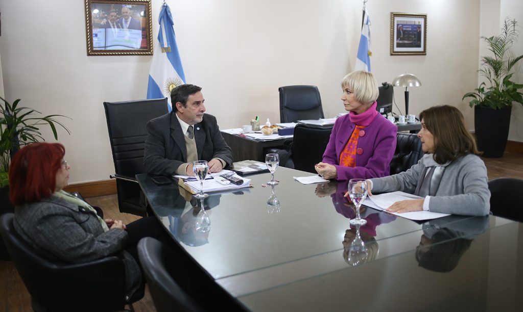 Alianza estratégica para capacitar al equipo tucumano de salud