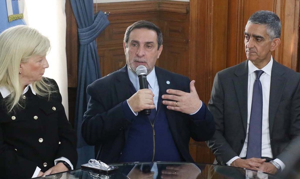 Exposición de políticas sanitarias en el COFESA