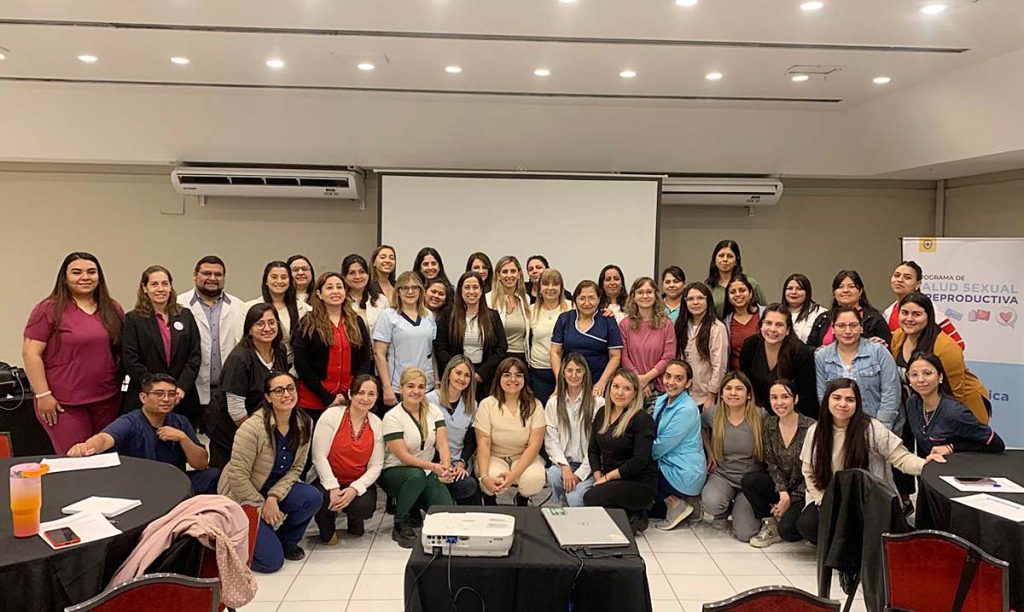 El Ministerio de Salud Pública capacita a obstetras en colocación de implantes subdérmicos de alta eficacia