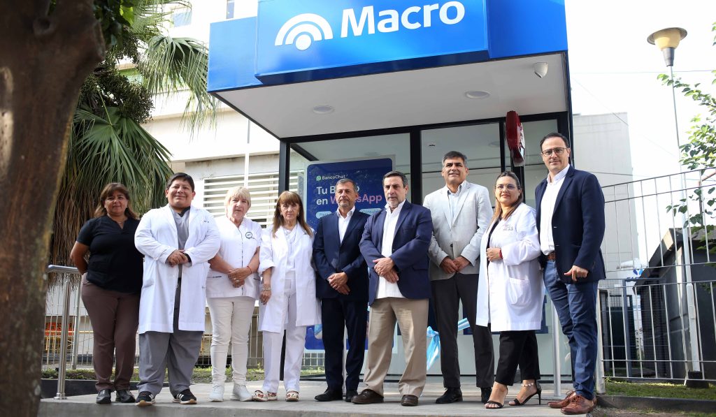 Inauguración de cajero automático en el Hospital de Niños