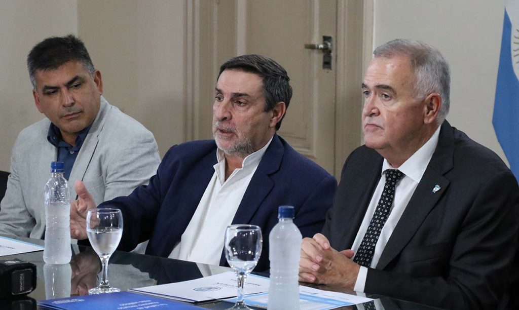 Jaldo destacó el inicio del programa ‘La Salud va a las Escuelas’ para realizar fichas médicas a estudiantes