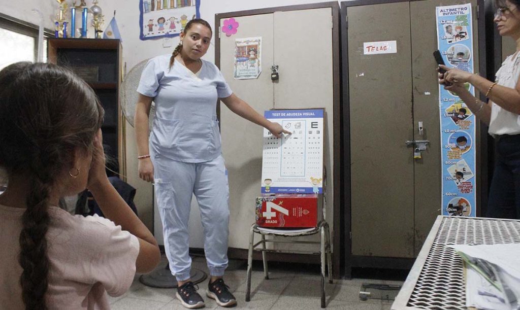 Salud fortalece controles pediátricos en escuelas de Las Talitas