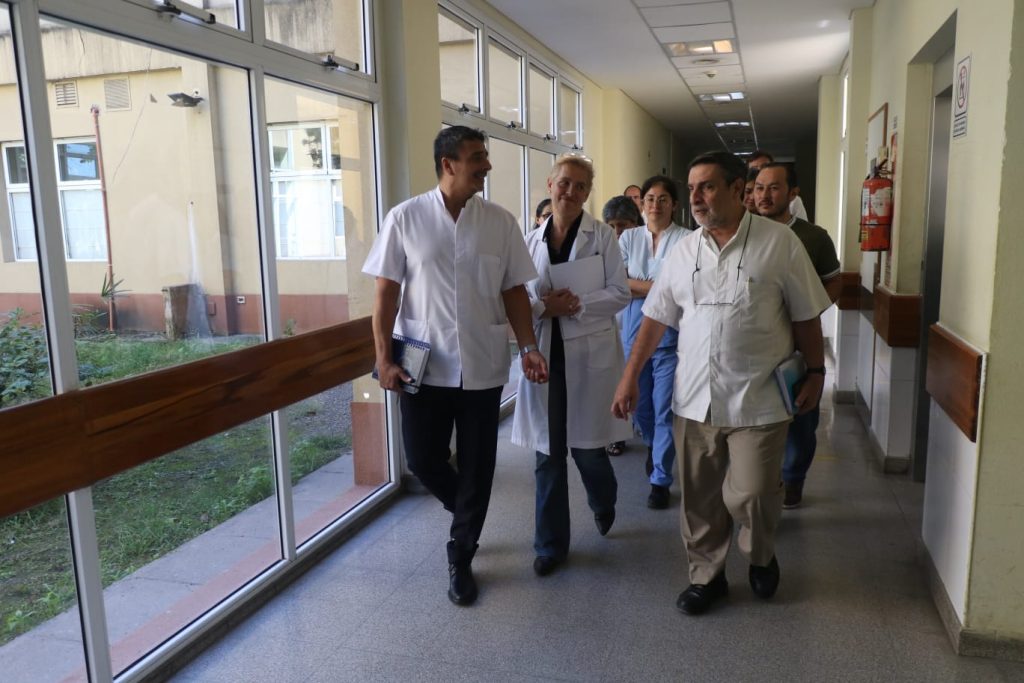 Medina Ruiz visitó el Hospital del Este donde destacó la organización y respuesta del efector