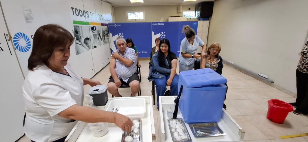 Masiva respuesta ciudadana impulsa la vacunación preventiva en Tucumán