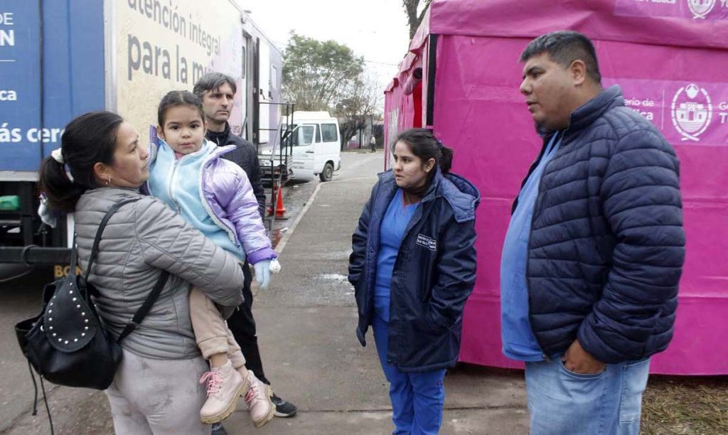 El Hospital Móvil despliega una amplia red de atención gratuita en El Chañar durante toda la semana