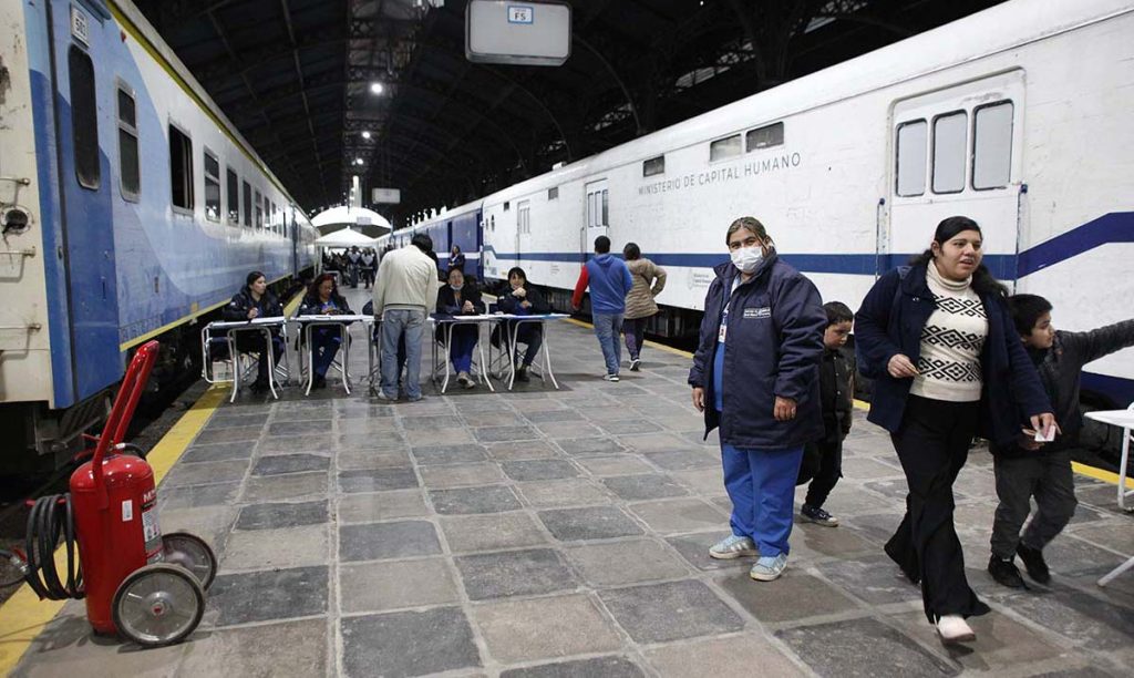 El Tren Sanitario de Nación llegó a Tucumán y realizó más de 350 consultas en su primera jornada