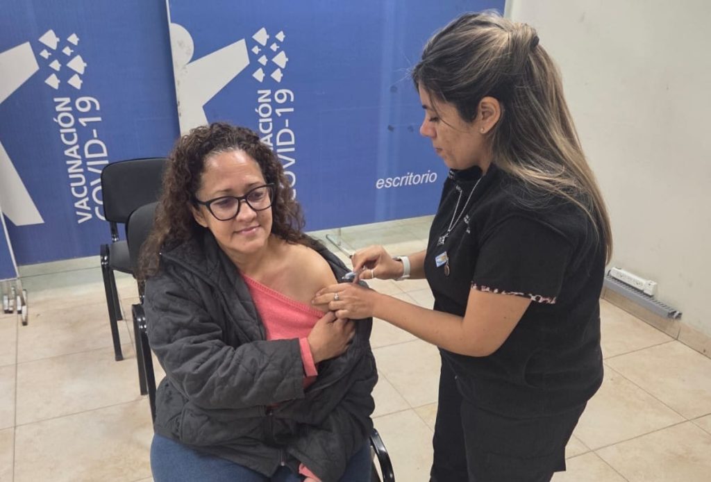 El Vacunatorio acercó inmunizaciones a la comunidad del 107