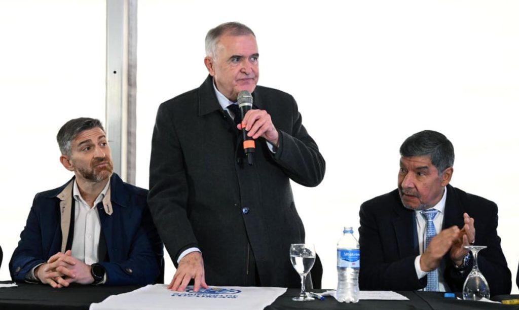 El gobernador Osvaldo Jaldo se recupera favorablemente luego de una angioplastia coronaria