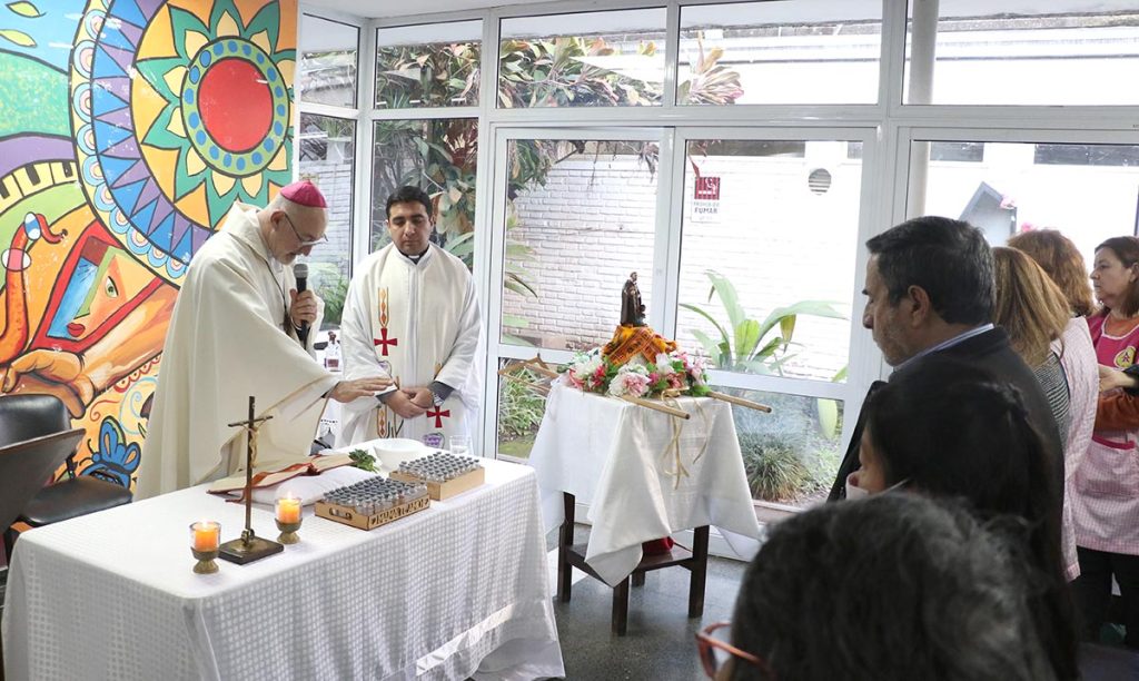 El ministro Luis Medina Ruiz participó de la misa en honor a San Francisco Solano en el Hospital Centro de Salud