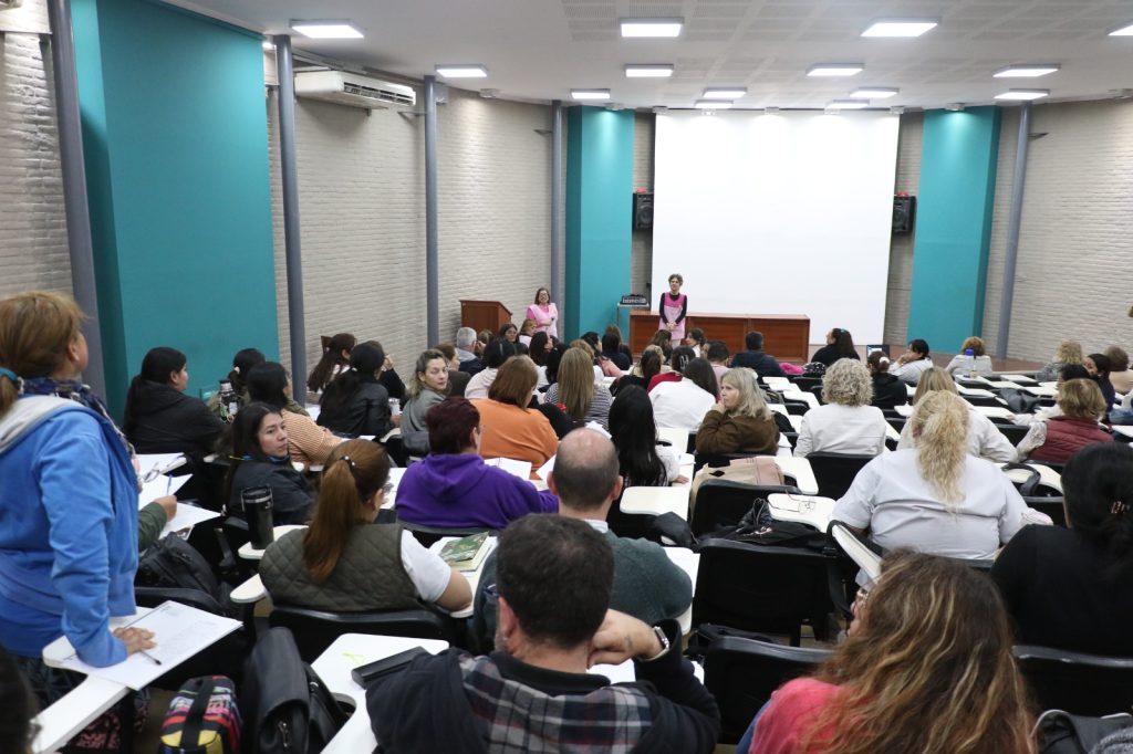 Comenzó la tercera capacitación en acompañamiento al final de la vida con una amplia convocatoria