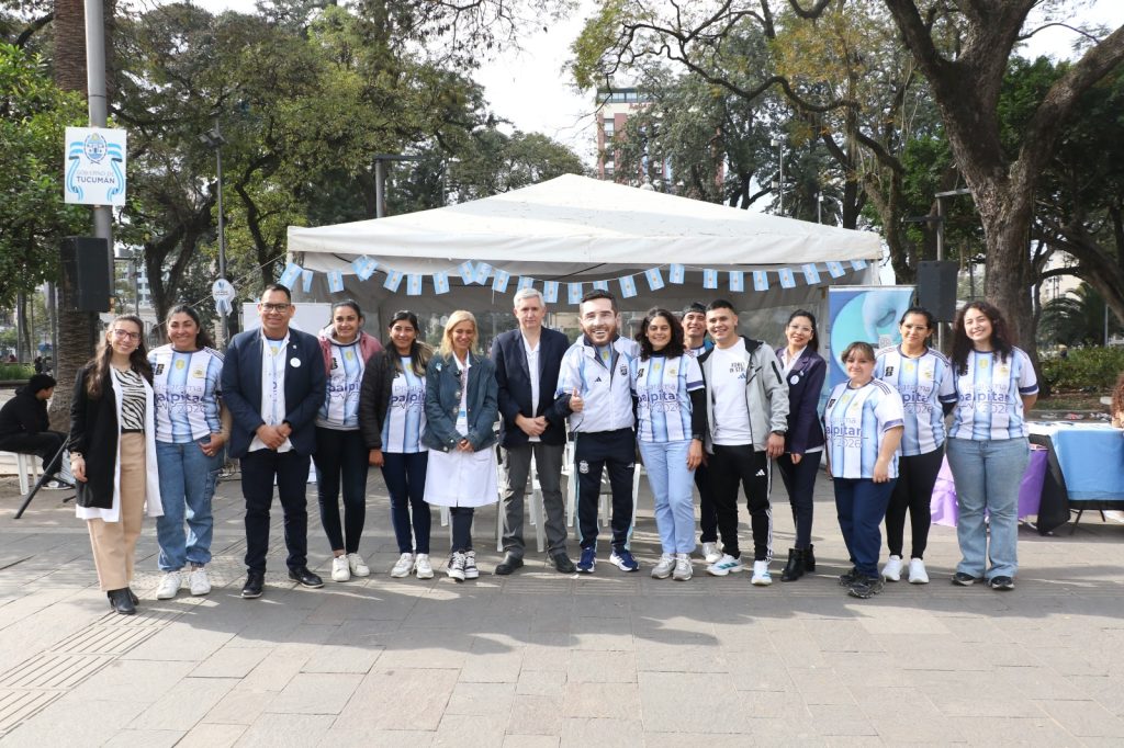 Palpitar continúa en Plaza Independencia para promover la prevención cardiovascular en la previa de la final