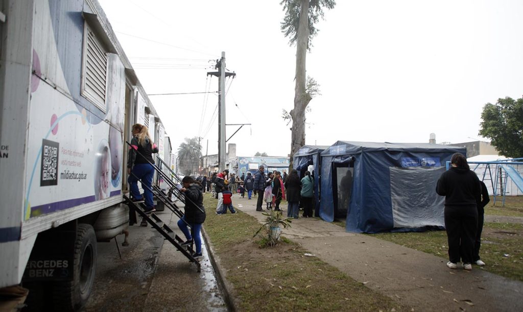 La salud mental se consolidó como una de las principales demandas durante el operativo del Hospital Móvil en San Cayetano