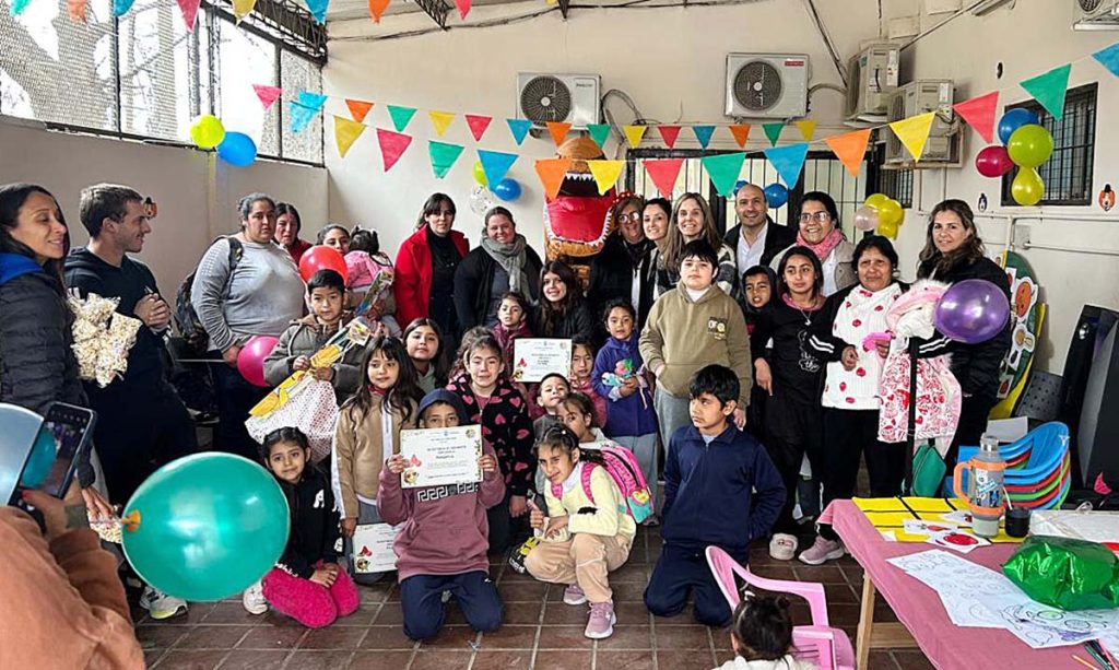 Se Mueve Tucumán llevó juegos y hábitos saludables a los niños de Villa Carmela