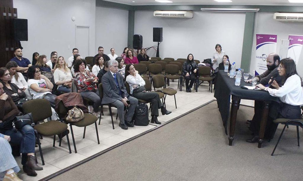 El Ministerio de Salud impulsó un encuentro para reforzar la lucha contra la resistencia antimicrobiana