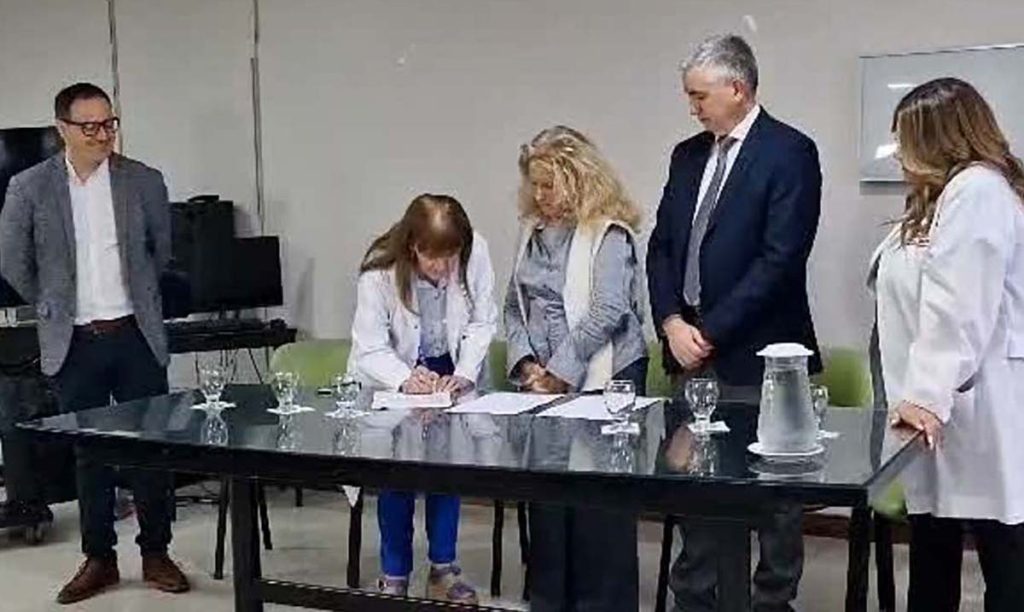 Salud Pública y Fundación Flexer fortalecen el acompañamiento a niños con cáncer y sus familias