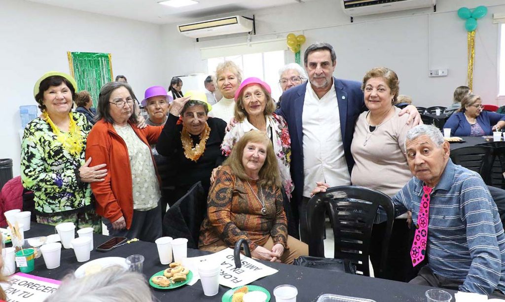 El Hospital Avellaneda celebró junto a sus pacientes el Día Internacional de las Personas Mayores