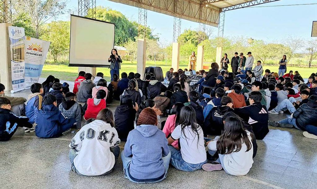 Salud concretó actividades de promoción de hábitos saludables y prevención de consumos problemáticos en la Escuela Agrotécnica de Santa Ana