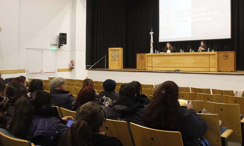 Salud capacita a equipos sanitarios para prevenir riesgos asociados al uso de tecnologías