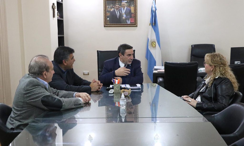 La actualización oftalmológica reúne a especialistas del país y el exterior en Tucumán