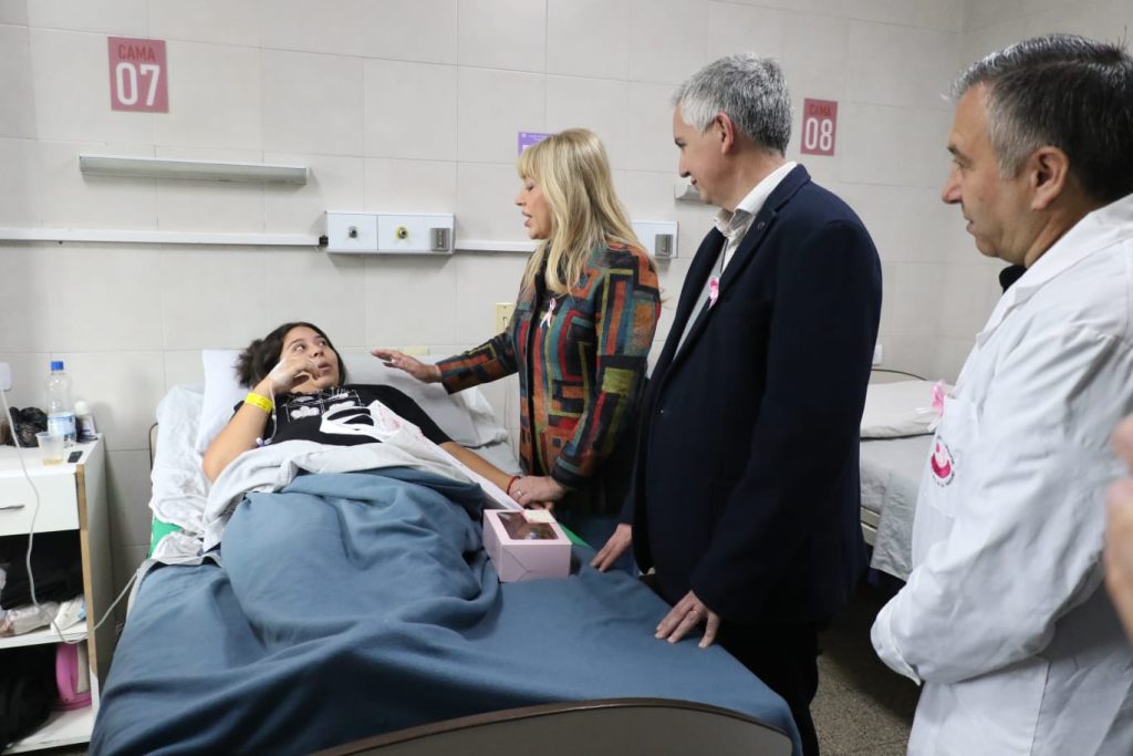 Donde nacen nuevas historias: autoridades acompañaron a las mamás en su día