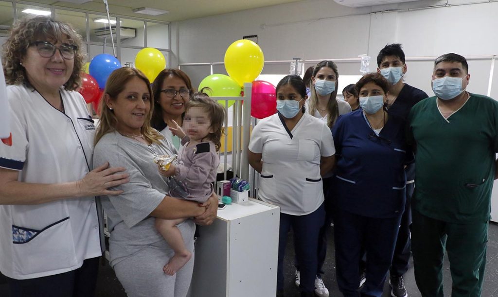 Luciana recibió el alta en el Hospital del Niño Jesús tras una recuperación que conmovió a todo el equipo de salud
