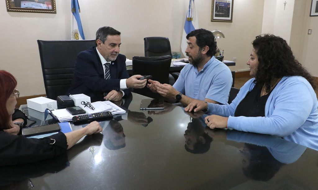 Salud incorpora un ecógrafo portátil para mejorar el diagnóstico en las zonas de Alta Montaña