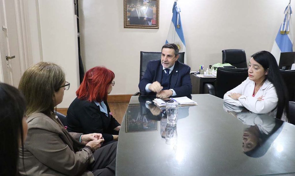 Salud refuerza las acciones de prevención y detección temprana del Cáncer de Mama