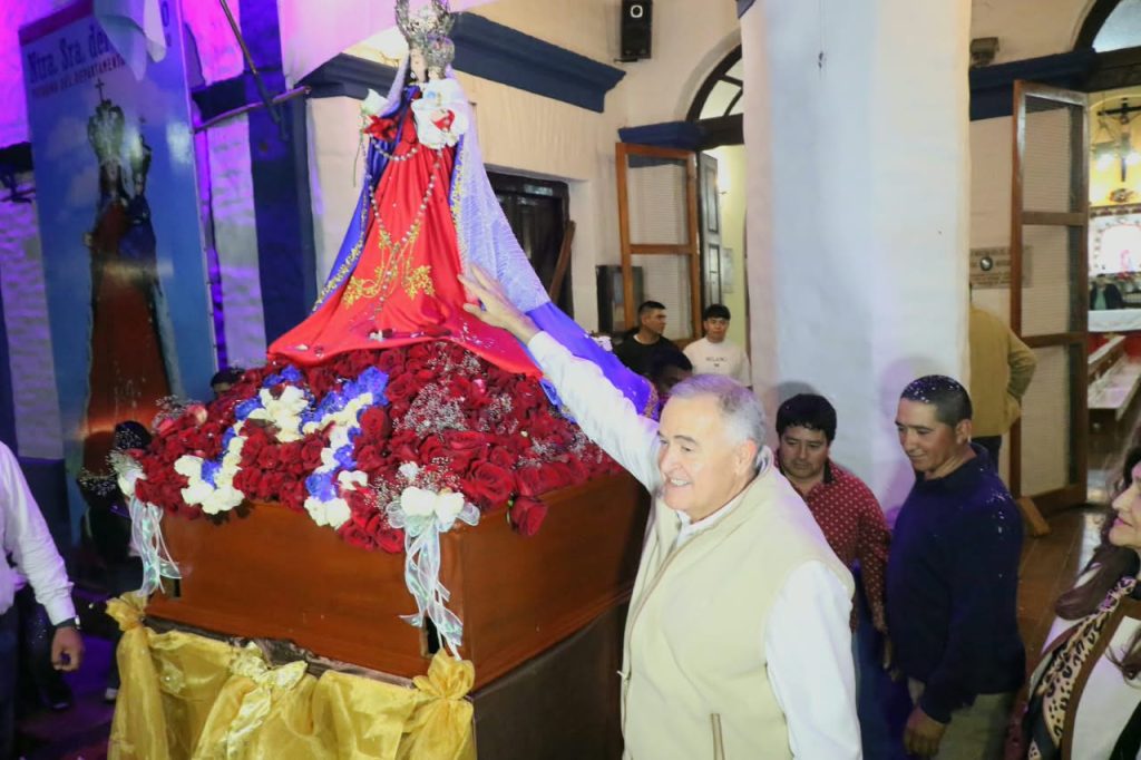 Burruyacú renovó su devoción a la Virgen del Rosario con la presencia del gobernador Osvaldo Jaldo